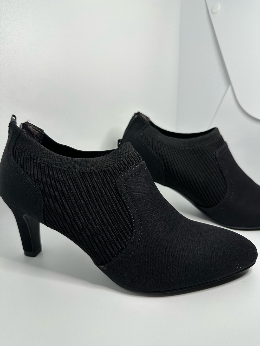LifeStride Gia Sz 8 Black Knit Ankle Heeled Boots Classic Women's Zip NWOB
